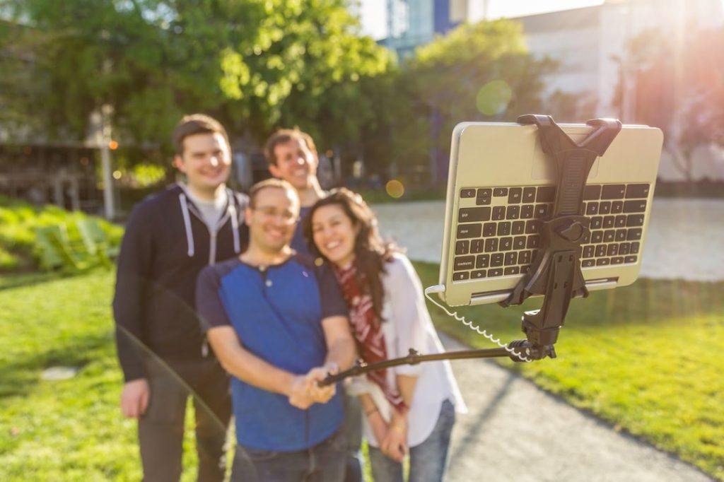selfiestick chromebook